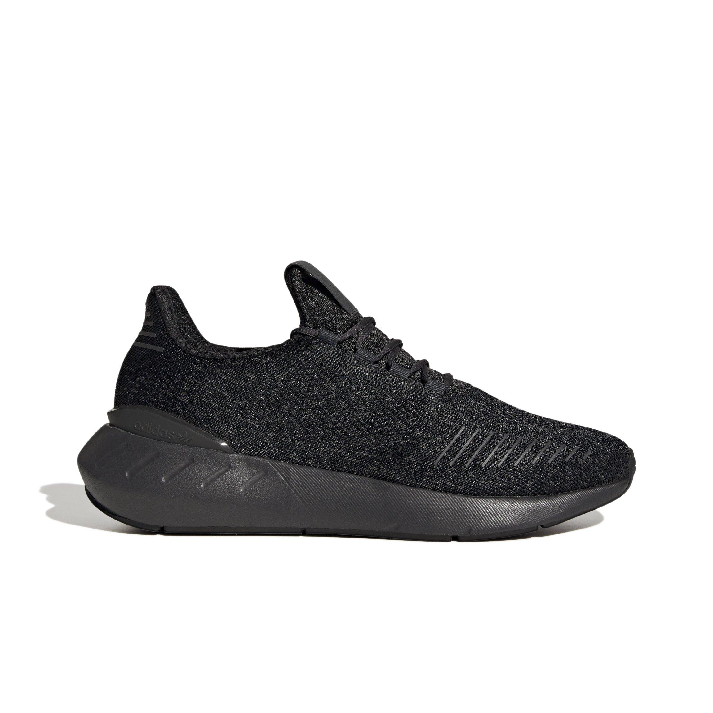 Adidas swift run outlet core black carbon white